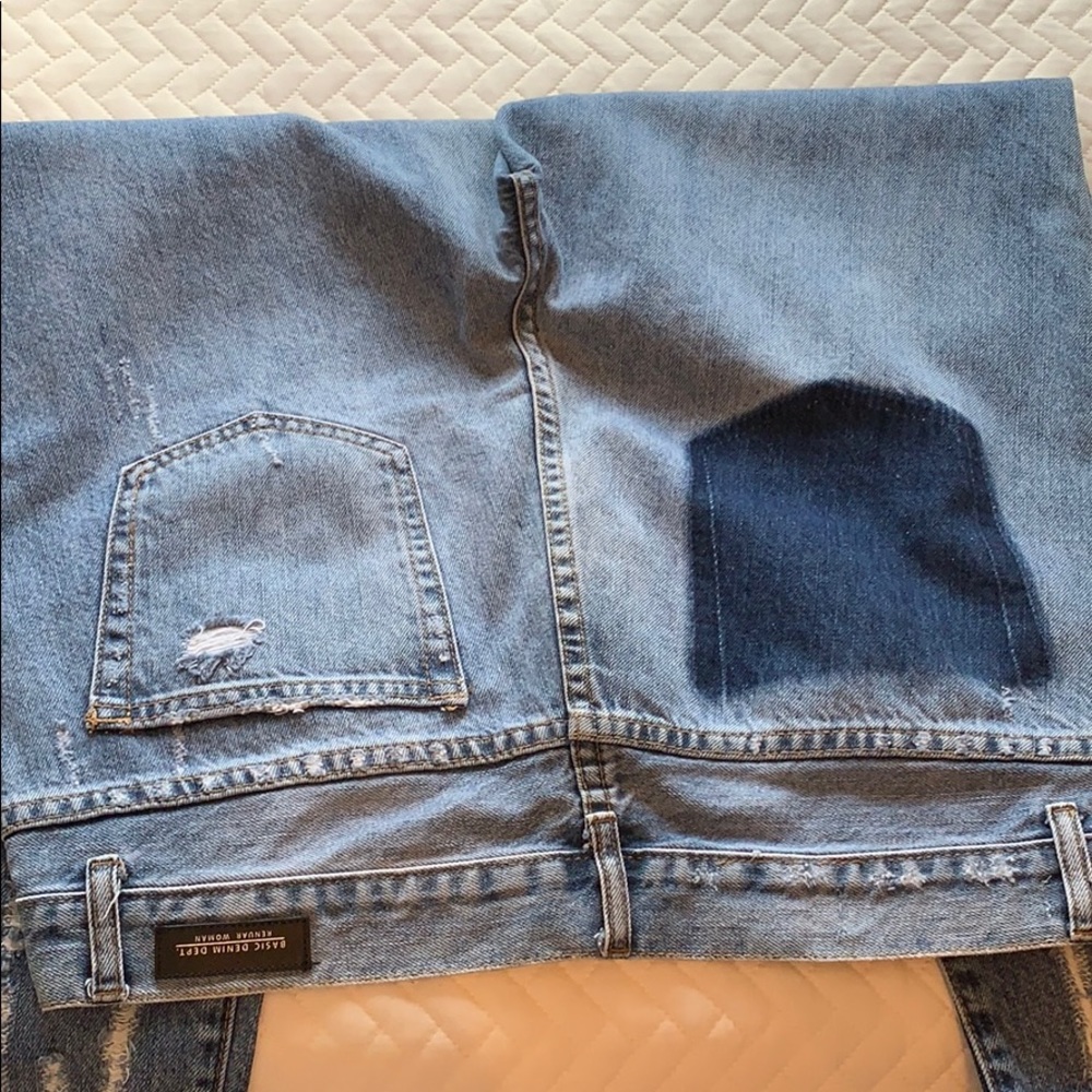 Distressed Jeans - Picture 4 of 4
